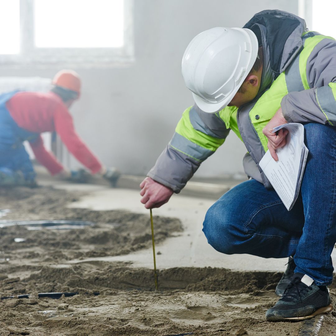 O controle tecnológico de concreto é um processo fundamental para assegurar que o concreto utilizado em obras atenda aos padrões de qualidade exigidos.