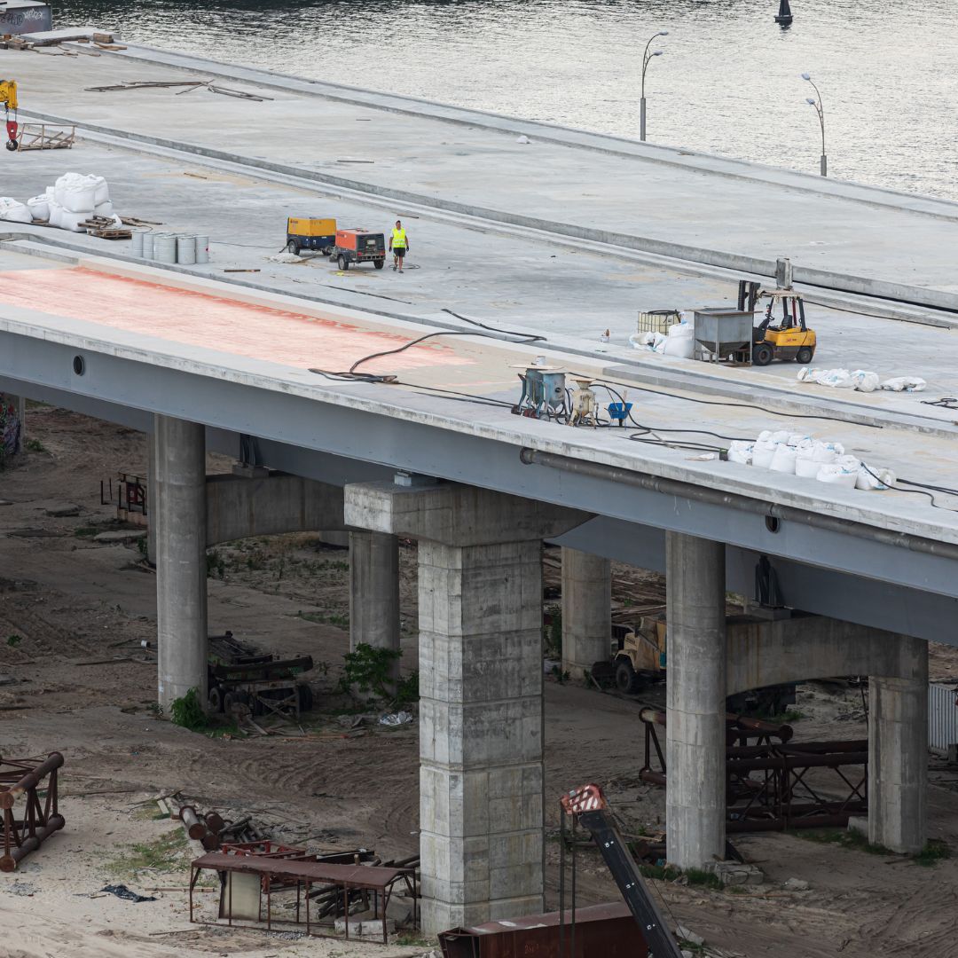 A J&M Controle Tecnológico de Obras é uma empresa especializada em Engenharia Consultiva multidisciplinar, focada em oferecer soluções de gerenciamento, fiscalização, projetos, geotecnia e controle de qualidade.